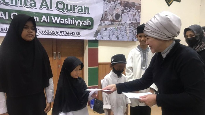 Memaknai Ramadan Lewat Aksi Peduli Berbagi Kepada Sesama Memaknai Ramadan Lewat Aksi Peduli Berbagi Kepada Sesama