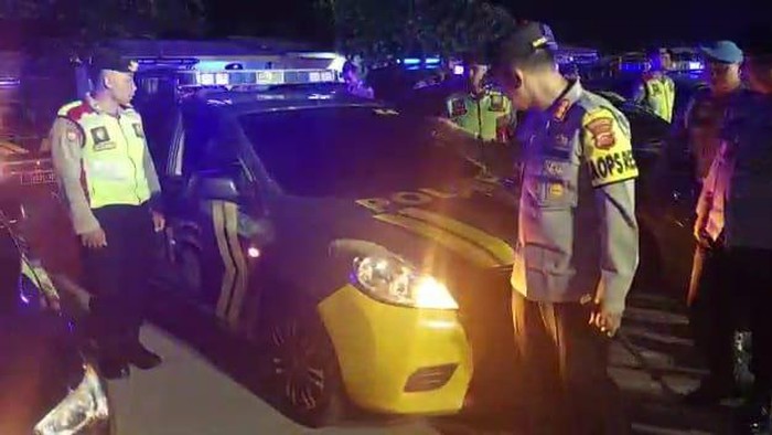 Mobil patroli polisi disiapkan untuk menjaga keamanan di Kota Bandung jelang lebaran