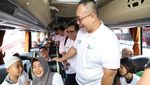 Momen Erick Thohir Lepas Rombongan Mudik Gratis BUMN di GBK