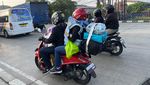 Pemudik Maksa Naik Motor, Bawa Anak-Istri dan Gembolan Barang