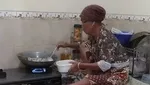 Kocak! 10 Netizen Ini Belajar Masak dengan Cara Nyeleneh
