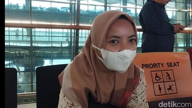 Pemudik yang menggunakan pesawat terbang di Bandara Soekarno-Hatta