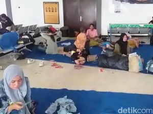 Sambat Penumpang di Pelabuhan Jangkar Tak Dapat Tiket, Beli di Calo Mahal