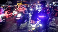 Pada H-3 Lebaran 2023 tadi malam, jalur mudik Pantura didominasi oleh kendaraan roda dua. 