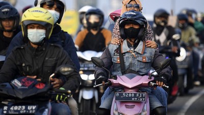 Pemudik Motor Mulai Lintasi Pantura