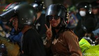 Sejak tengah malam ratusan hingga ribuan motor memasuki pelabuhan ini.
