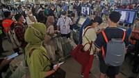 Direktur Utama (Dirut) PT Angkasa Pura II Muhamad Awaluddin mengatakan pada hari ini ada 146 ribu calon penumpang yang akan terbang dari Bandara Soekarno-Hatta.