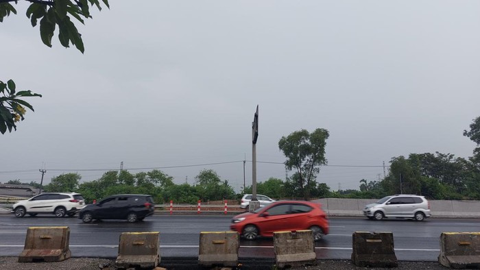 Rekayasa contra flow di Tol Jakarta Cikampek disetop sementara