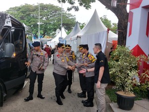Usai dari Bakauheni-Merak, Wakapolri Tinjau Arus Mudik di Cikampek