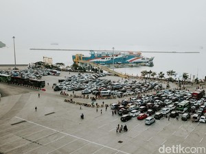 Pemudik Motor hingga Truk Kembali Bisa Menyeberang di Pelabuhan Merak