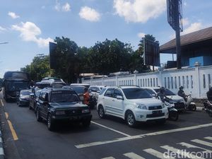 Peningkatan Arus Kendaraan Mulai Terpantau di Pintu Masuk DIY