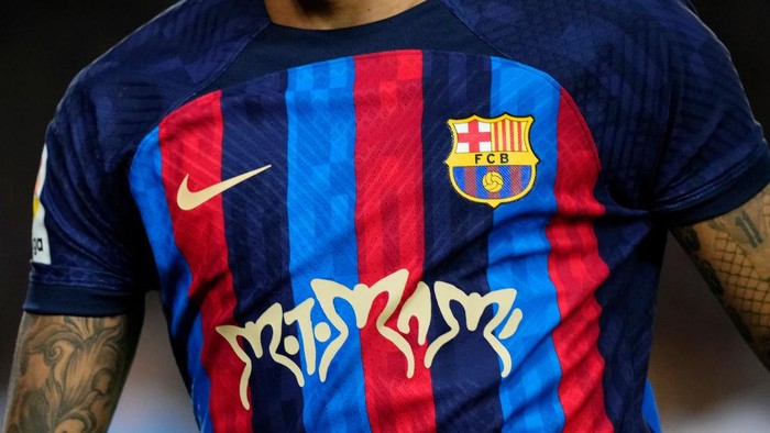 Logo Motomami of Rosalia printed in the t-.shirt of Barcelona during the La Liga Santander match between FC Barcelona and Real Madrid CF at Spotify Camp Nou on March 19, 2023 in Barcelona, Spain. (Photo by Jose Breton/Pics Action/NurPhoto via Getty Images)