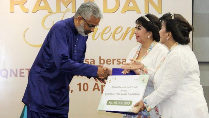 QNET Indonesia menggelar buka puasa bersama siswa Sekolah Darurat Kartini di Jakarta. Sebanyak 120 siswa mengikuti buka puasa bersama tersebut.
