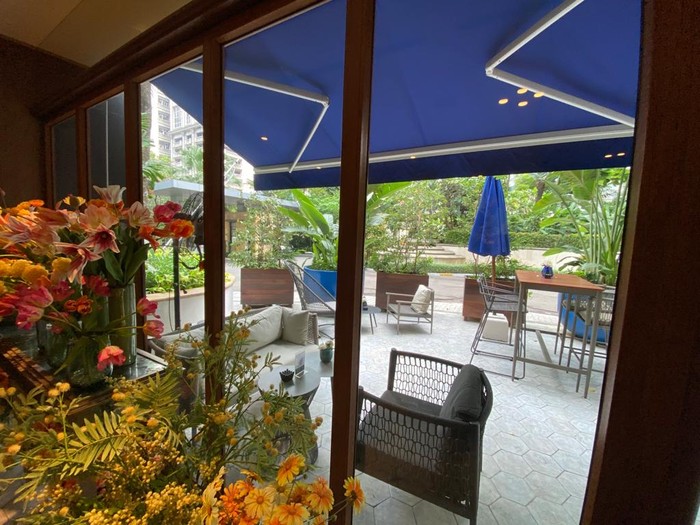 Blue Terrace di Ayana Midplaza Jakarta