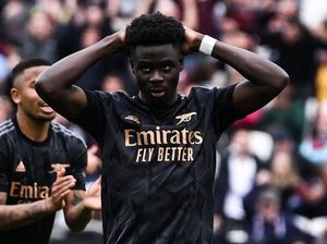 Saka Tetap Eksekutor Penalti Utama Arsenal