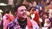  Vokalis grup band Kahitna Carlo Saba dikabarkan meninggal pada Rabu (19/4/2023) malam. Penyebabnya karena serangan jantung. Foto: Instagram @carlo_saba