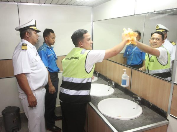 Cek Kesiapan KM Dobonsolo untuk Para Pemudik Motor