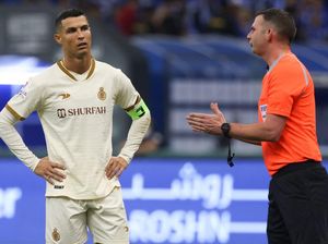 Bukan Ledek Messi, Ini Alasan Ronaldo Bikin Gestur Cabul?