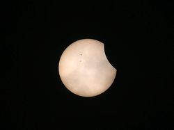 Penampakan Gerhana Matahari Hibrida di Sejumlah Wilayah Indonesia