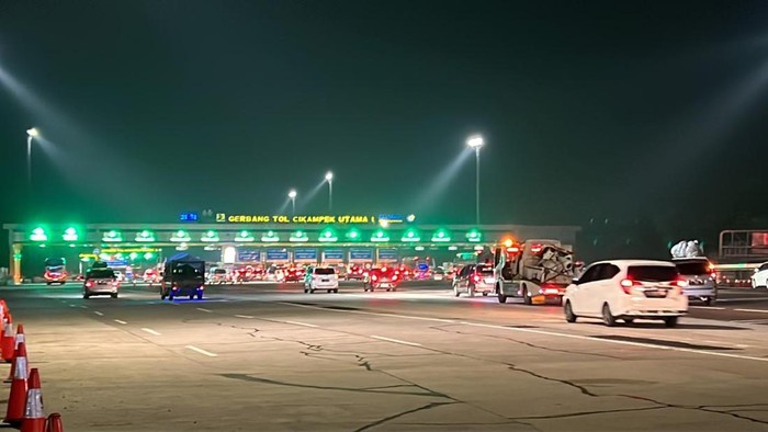 GT Cikampek Utama pukul 21.48 WIB