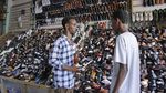 Jelang Lebaran, Warga Somalia Berburu Pakaian