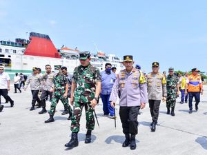 Kapolri Cek Arus Mudik di Bakauheni: Tahun Ini Tak Terjadi Antrean