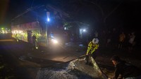 Tidak ada korban jiwa dalam kecelakaan tersebut, tapi sejumlah pemudik rute Makassar-Masamba itu mengalami luka-luka dan dilarikan ke rumah sakit setempat.