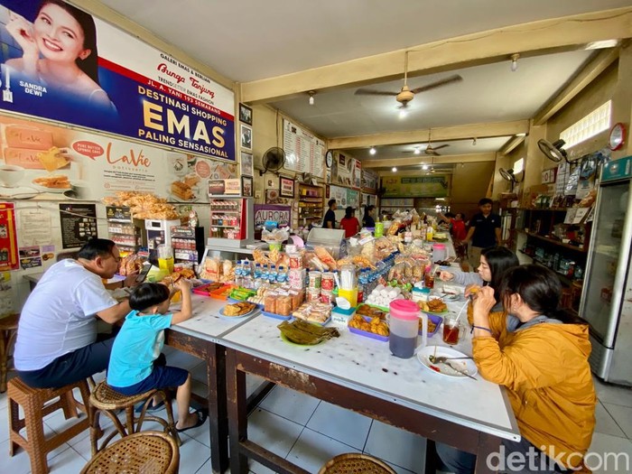 Kuliner Legendaris Semarang! Asem-asem Daging Koh Liem Sejak 1978