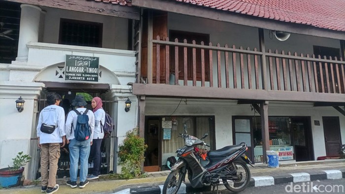 Langgar Tinggi