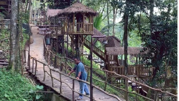 Wisata Lengkung Langit