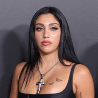 Ini bukan kali pertama Lourdes Leon bergaya seksi bak sang ibu di masa muda. Foto: Dok. Getty Images