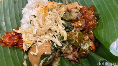 Mantap Sedap! Nasi Gudeg Pakai Sate Koyor di Resto Milik Anne Avantie