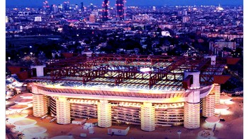 Derby della Madonnina terasa spesial karena digelar di ajang Liga Champions setelah dua dekade absen. Foto: Twitter