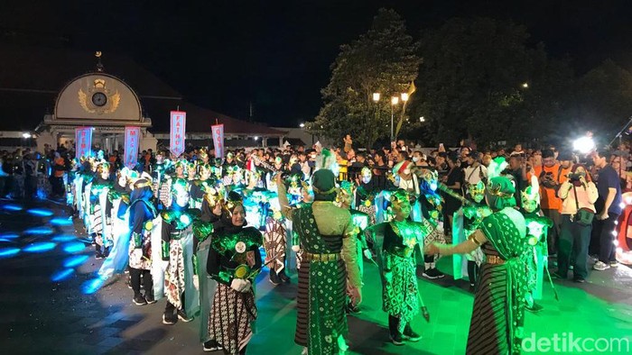 Meriahnya Gema Takbir Jogja yang digelar Angkatan Muda Muhammadiyah (AMM) Gondomanan, Kamis (20/4/2023). Meriahnya Gema Takbir Jogja yang digelar Angkatan Muda Muhammadiyah (AMM) Gondomanan, Kamis (20/4/2023).