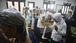 Momen Jemaah Tarekat Naqsabandiyah di Bogor Gelar Salat Id
