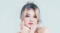 Olivia Noor bicara soal godaan terberat selama puasa. Ia berseloroh tak bisa lihat cowok lucu. (Foto: dok Instagram)