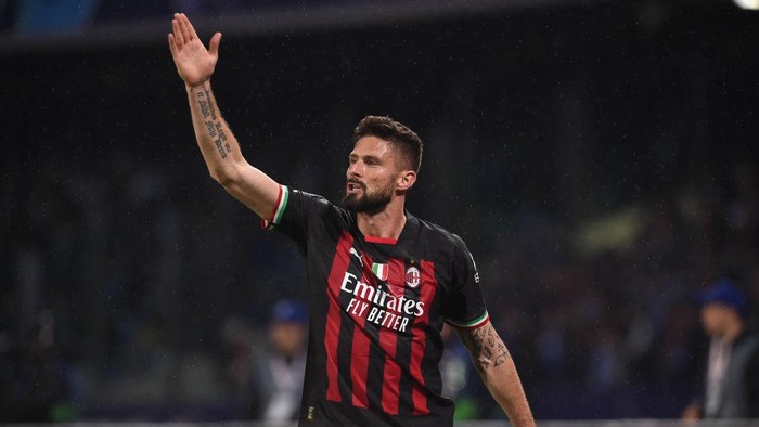 Olivier Giroud of AC Milan during the UEFA Champions League match between SSC Napoli and AC Milan at Stadio Diego Armando Maradona Naples Italy on 18 April 2023. (Photo by Franco Romano/NurPhoto via Getty Images)