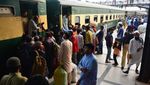 Padatnya Kereta Api di Pakistan Jelang Lebaran