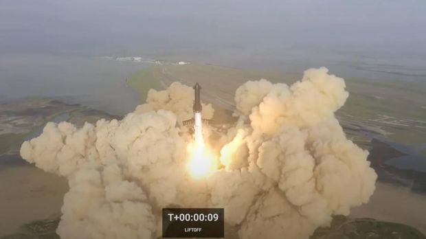 Peluncuran Spaceship, roket raksasa buatan SpaceX.