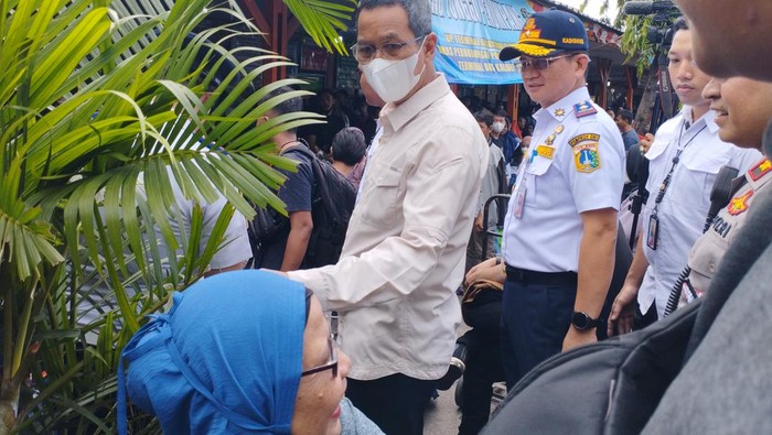Pj Gubernur DKI Jakarta Heru Budi Hartono meminta penambahan bus angkut pemudik di Terminal Kalideres tahun depan, Kamis (20/4/2023).