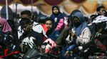 Potret Lelah Anak-anak Saat Ikut Mudik dengan Motor