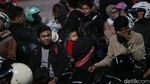 Potret Lelah Anak-anak Saat Ikut Mudik dengan Motor