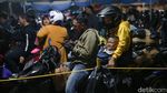 Potret Lelah Anak-anak Saat Ikut Mudik dengan Motor