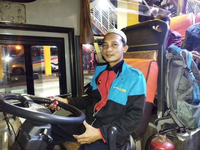 Suherman, sopir bus Eka yang sudah 15 tahun tak Lebaran bersama keluarga