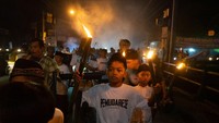 Takbir keliling diikuti oleh ratusan perserta dengan berjalan berkeliling dari kampung ke kampung.