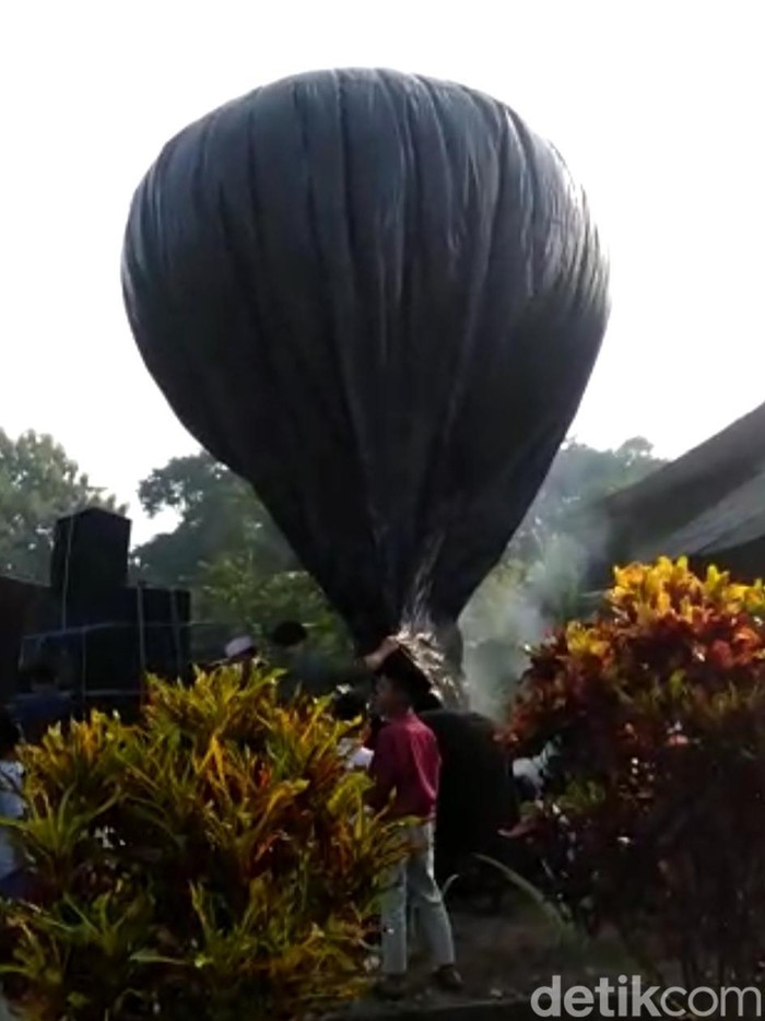 Balon udara Blitar