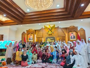 Peringati Hari Kartini, Khofifah Undang Driver Perempuan ke Grahadi