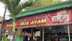 Es Teler Segar Pakai Sirup Durian yang Legit Ada di Sini