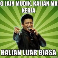 Buat yang nggak bisa mudik saat Lebaran karena masih bekerja, dapet salam nih dari Ariel Noah. Kalian luar biasa! Foto: 1cak.com