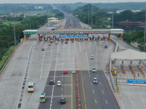 H-1 Lebaran, Arus Mudik di GT Cikampek Utama Lengang